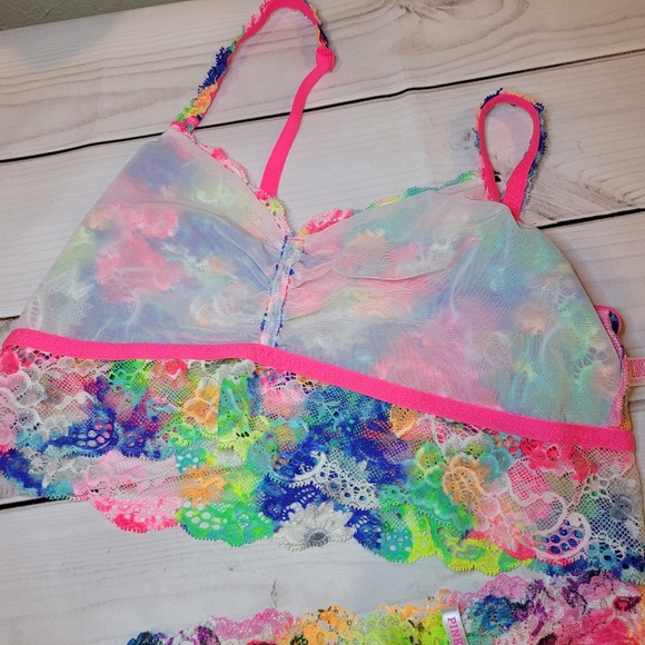Victoria’s Secret PINK Watercolor Tie Dye Bralette / Matching Cheeky - Picture 3 of 6